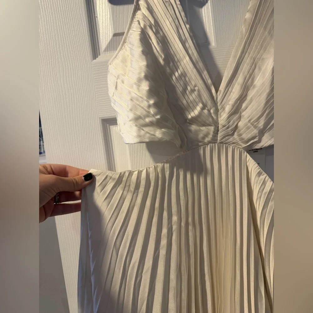 Abercrombie & Fitch Giselle Pleated Cutout Maxi Dress size Large NWT. PRICE FIRM - Picture 5 of 8